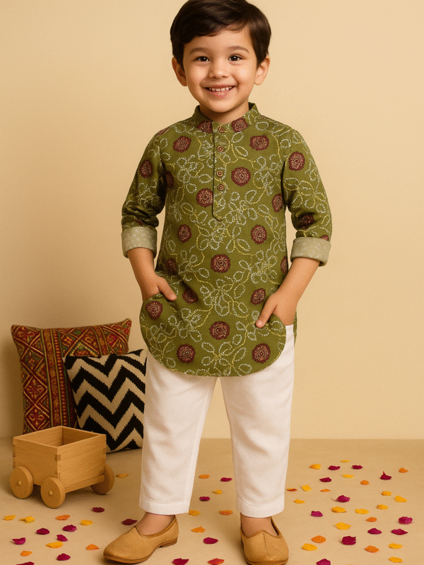 Green Bandhani Kurta Set for Boys – Traditional & Elegant